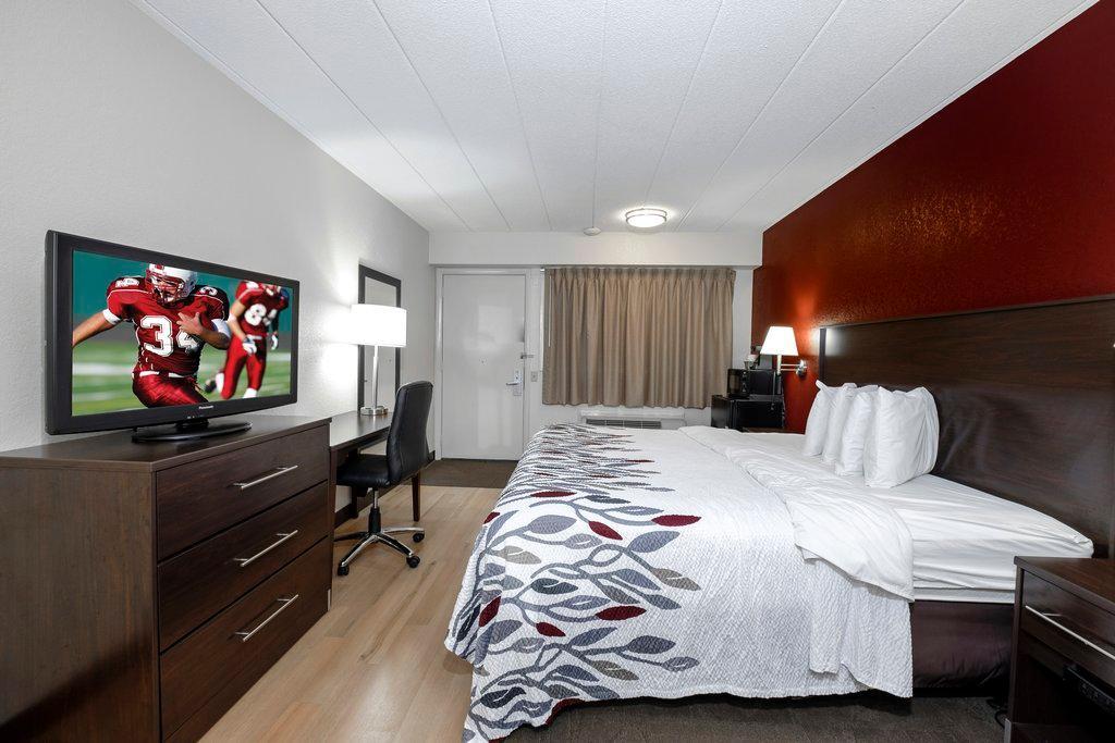 Red Roof Inn Bakersfield Exterior photo