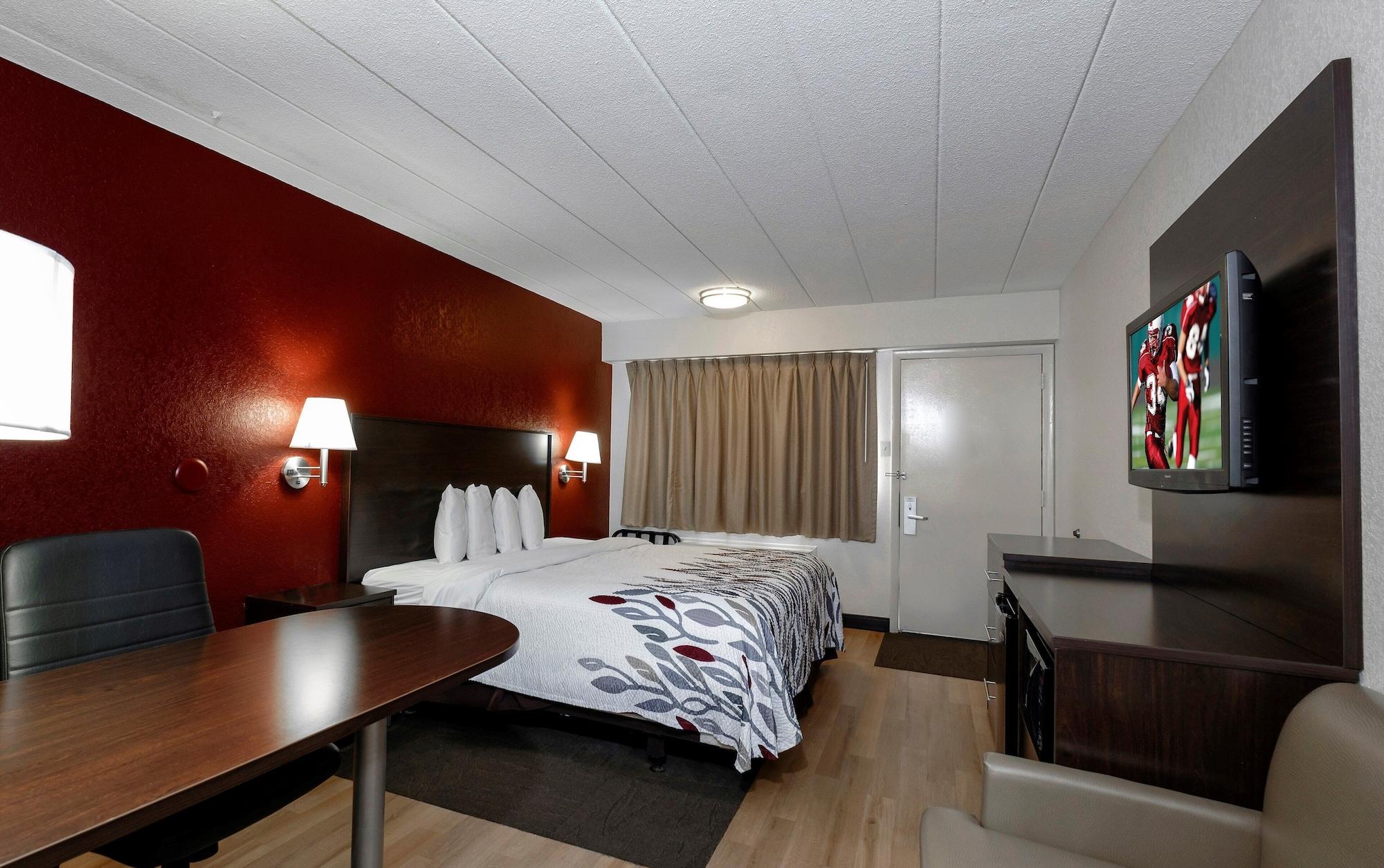 Red Roof Inn Bakersfield Exterior photo